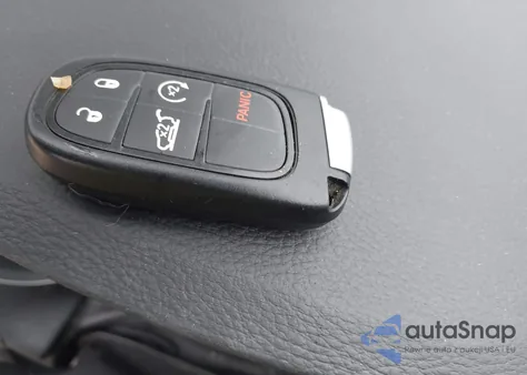 2020 Jeep Cherokee Altitude 4X4/Latitude Plus 4X4 from USA, damaged, VIN 1C4PJMLB6LD584328